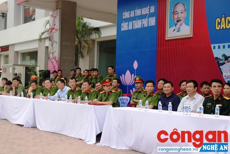 Các đại biểu tham dự Lễ bế mạc.