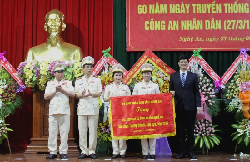 Kỷ niệm 60 năm Ngày truyền thống lực lượng Hồ sơ CAND