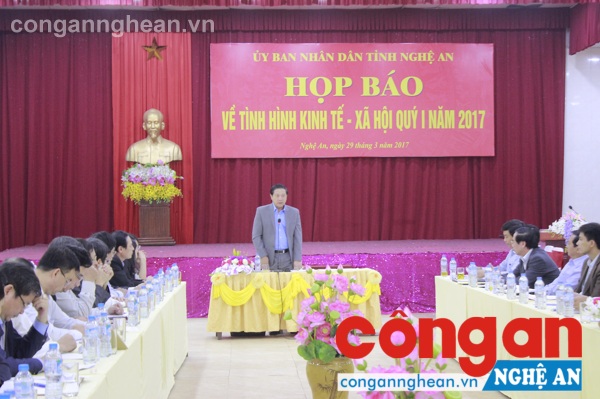 Nghệ An: Họp báo tình hình KT-XH quý I- 2017