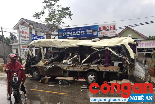 Hai vụ tai nạn giao thông nghiêm trọng, 6 người tử vong