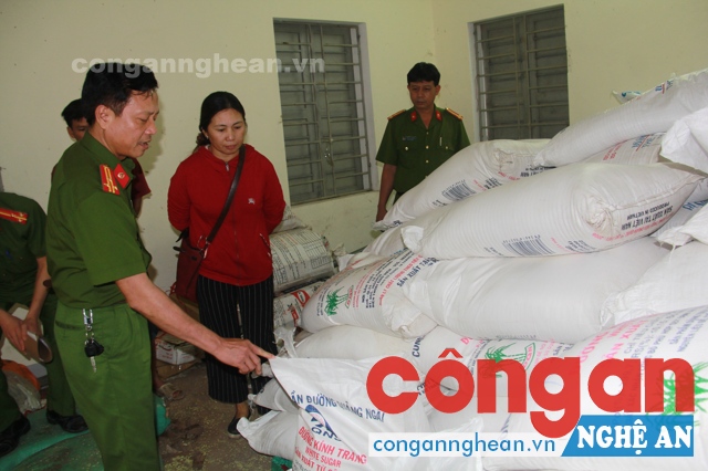 Phát hiện, thu giữ 8 tấn đường không rõ nguồn gốc