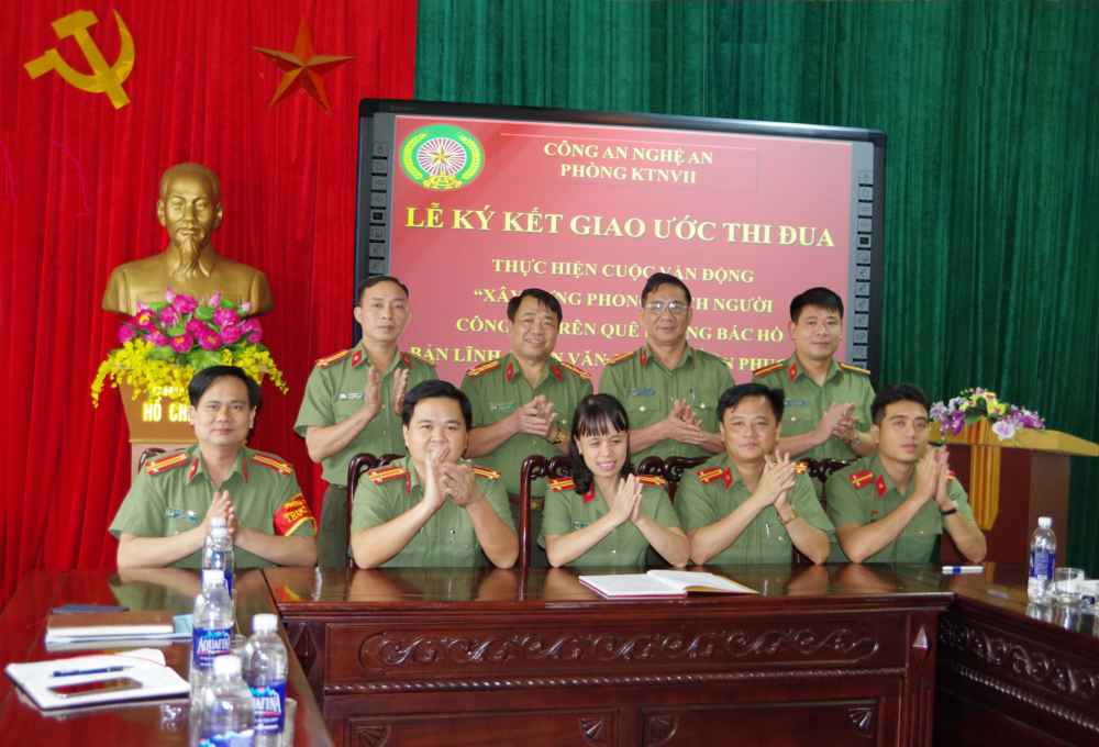 Phát động CVĐ 'Xây dựng phong cách người cán bộ Công an trên quê hương Bác Hồ'