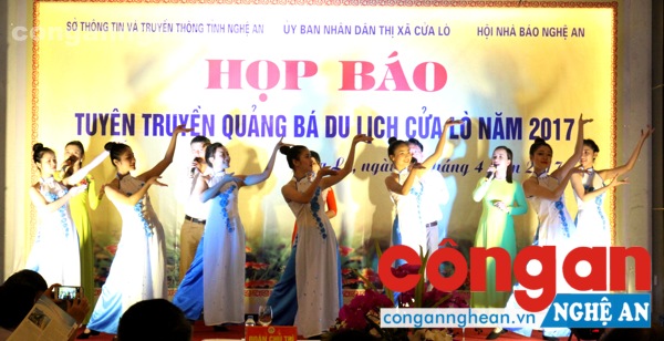 Họp báo tuyên truyền quảng bá du lịch Cửa Lò năm 2017
