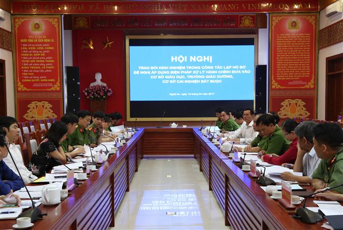 Nghệ An và Lâm Đồng trao đổi kinh nghiệm trong công tác cai nghiện ma túy