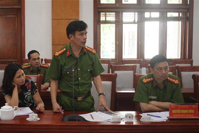 Lãnh đạo Công an TP Vinh chia sẻ kinh nghiệm tại buổi làm việc