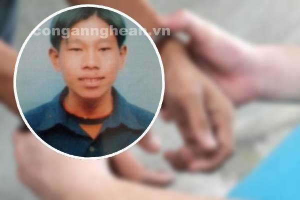 Bị bắt sau 12 năm lẩn trốn tại Lào