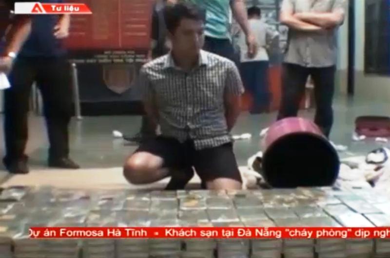 Tuyên 8 án tử hình trong đường dây mua bán 490 bánh heroin