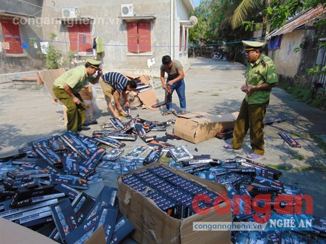 Thu giữ hơn 500 súng nhựa không rõ nguồn gốc