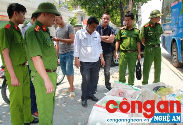 Thu giữ gần 120kg nội tạng động vật không rõ nguồn gốc