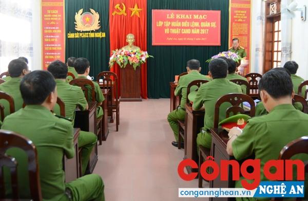 Khai mạc lớp huấn luyện điều lệnh, quân sự, võ thuật năm 2017