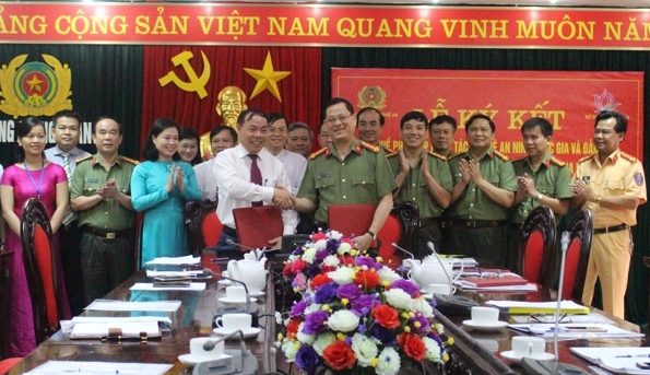 Ký kết quy chế phối hợp công tác đảm bảo ANTT trong lĩnh vực du lịch