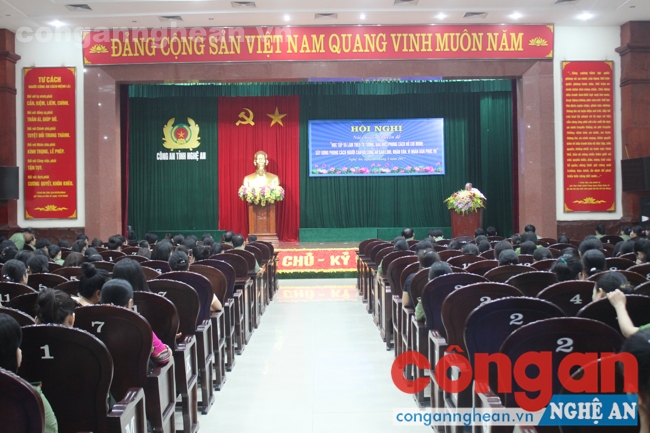 Toàn cảnh Hội nghị