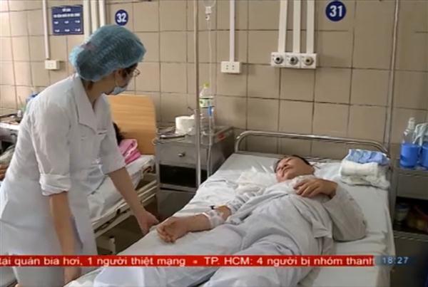 Cảnh báo tình trạng rắn độc cắn đầu mùa hè