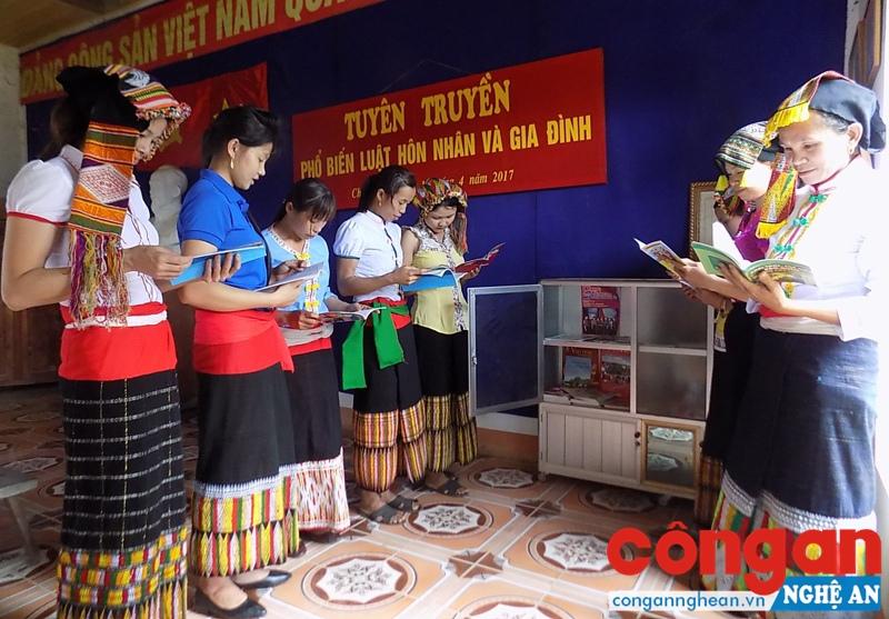 Phát huy hiệu quả Câu lạc bộ phụ nữ với pháp luật