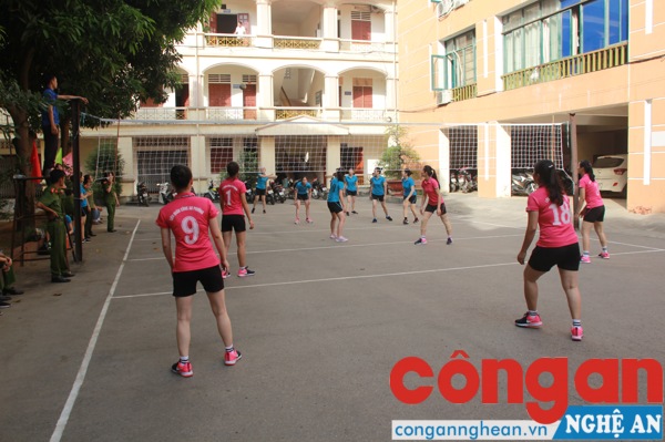Sau buổi khai mạc đã diễn ra nhiều môn thi đấu bóng chuyền, bóng bàn