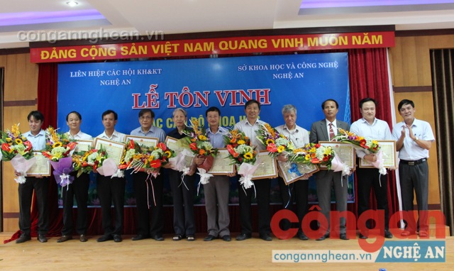 Lễ tôn vinh các Nhà khoa học