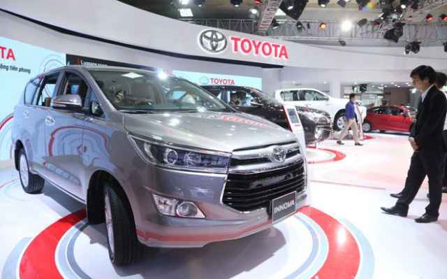 Đến lượt Toyota lẫn Ford cũng giảm giá ô tô tại Việt Nam