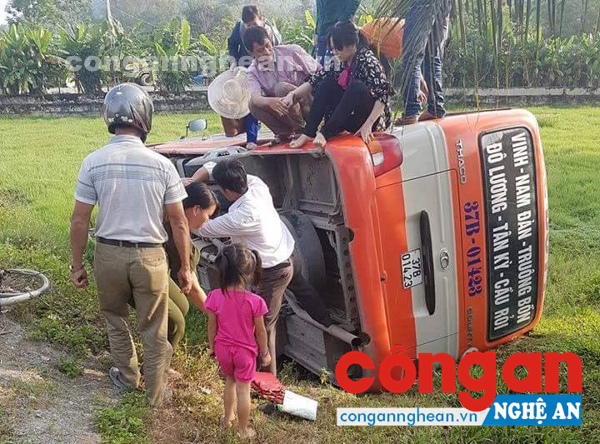 Xe buýt Thạch Thành liên tục gặp tai nạn