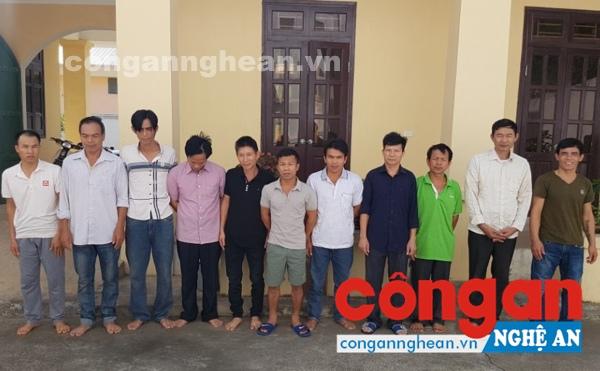 Bắt giữ 13 đối tượng đánh bạc, thu hơn 82 triệu đồng