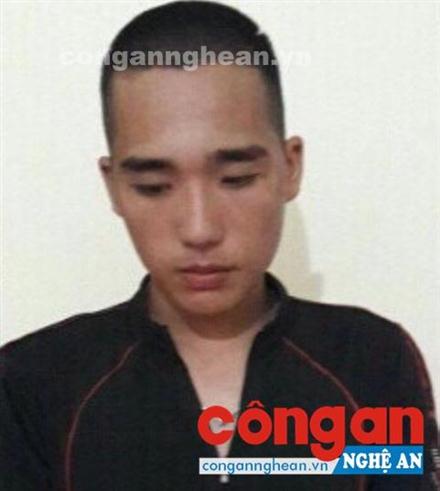 Đối tượng Lê Ngọc Phi bị Công an phường Lê Mao bắt giữ