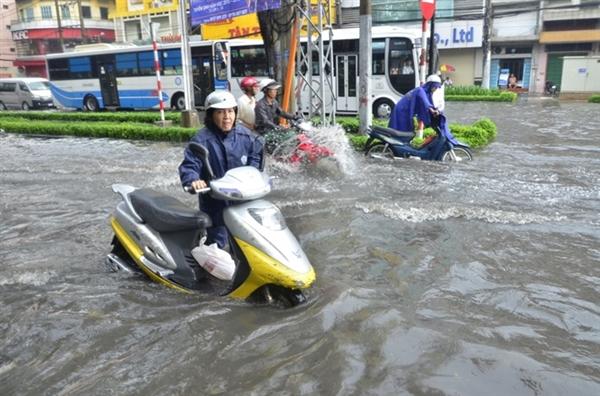 Để không bị thuỷ kích khi cho xe ga lội nước