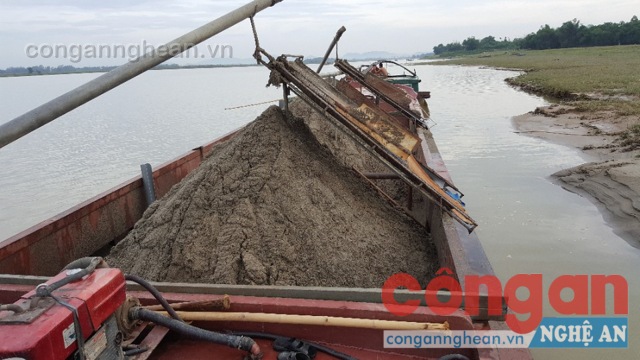 Ngoài việc bị xử phạt, các phương tiện vi phạm hành chính còn bị tạm giữ