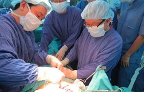 Thêm một ca ghép đa tạng cùng lúc thành công rực rỡ
