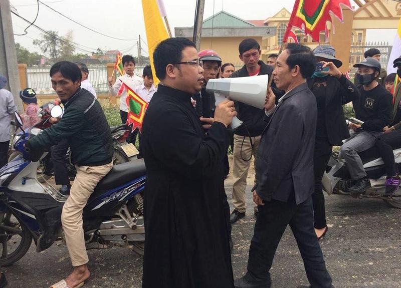 Đừng 'nhân danh đức Chúa Trời mà làm chơi'!