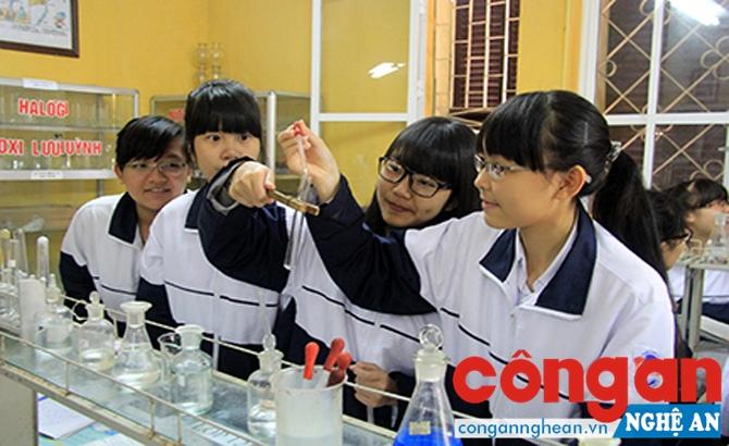 Đảm bảo nguyên tắc an toàn về PCCC tại các phòng thí nghiệm trong trường học