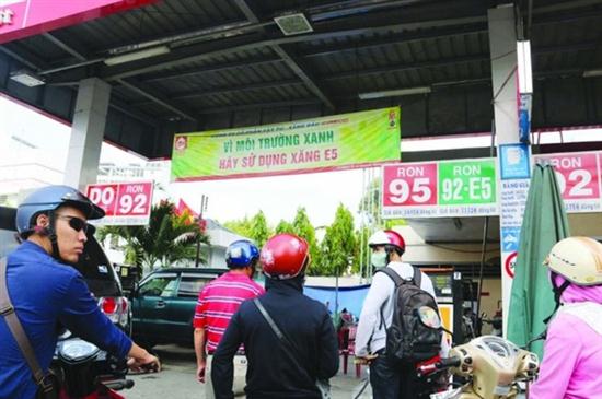 Từ 1-1-2018, chỉ sản xuất xăng E5 RON 92 và xăng khoáng RON 95