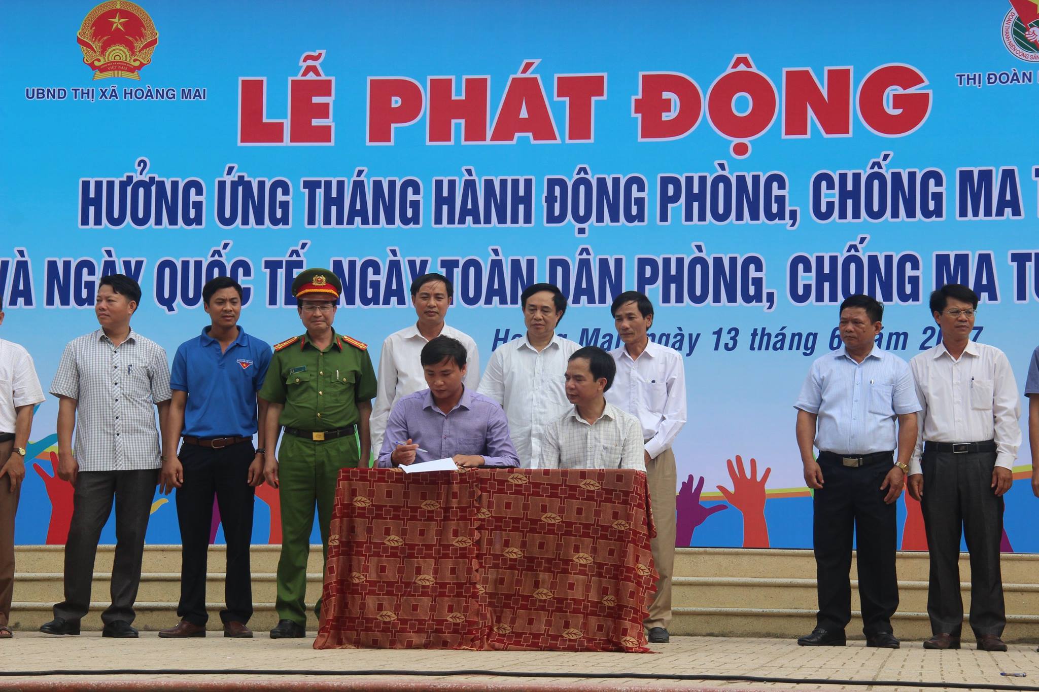 Các ngành ký cam kết hưởng ứng tháng hành động phòng chống ma túy