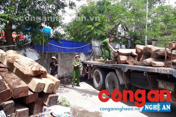 Phát hiện số gỗ không rõ nguồn gốc