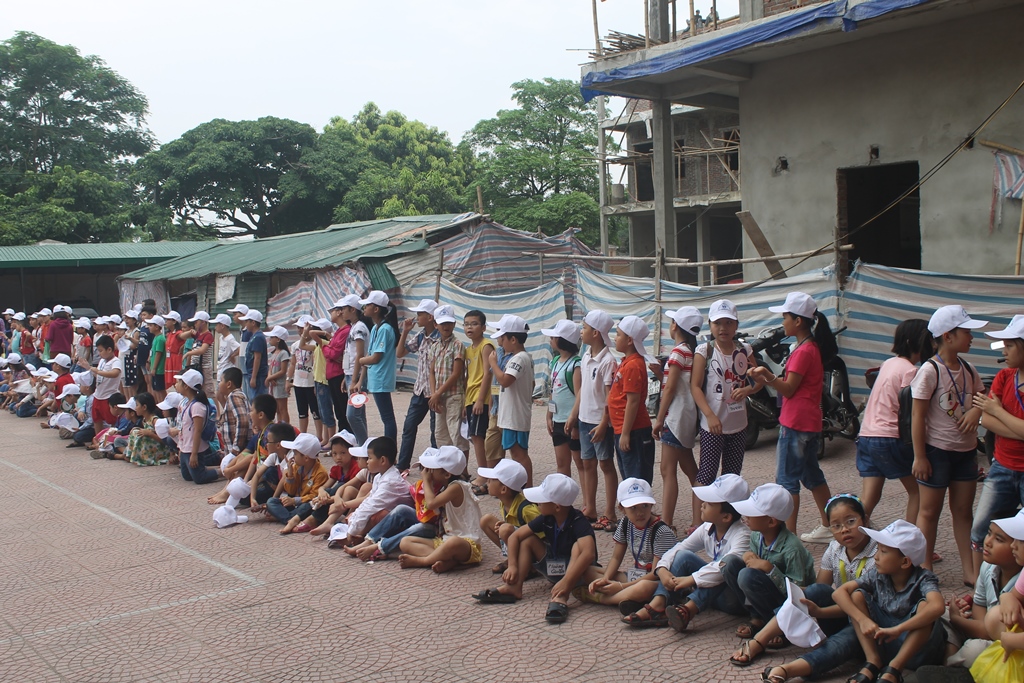 Tham gia chương trình ngoại khóa có gần 200 em học sinh