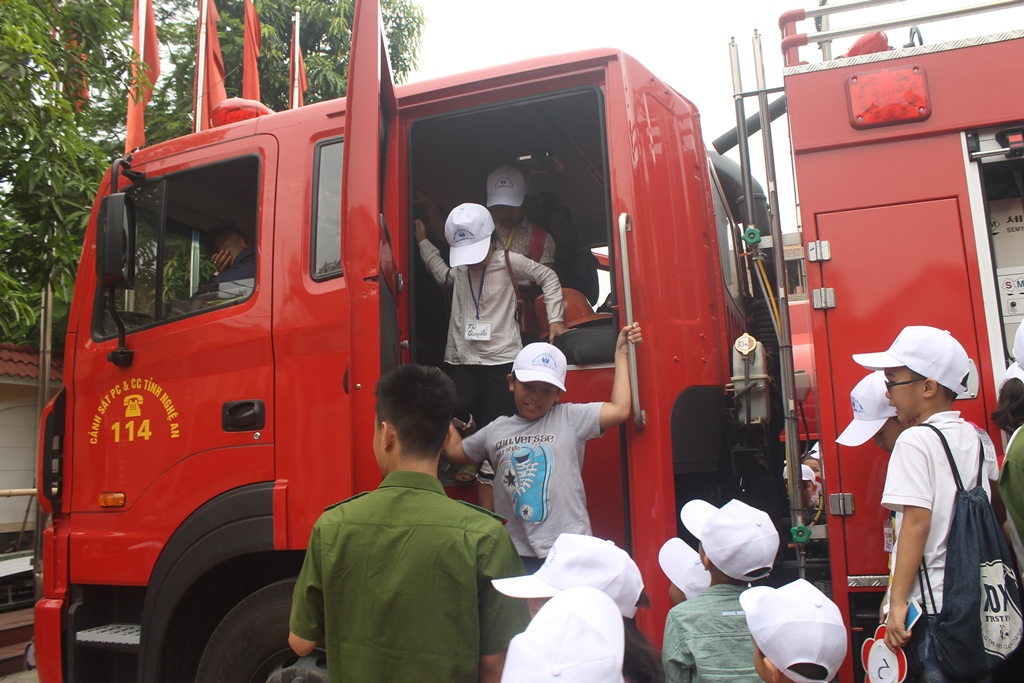 Tham quan phương tiện chữa cháy