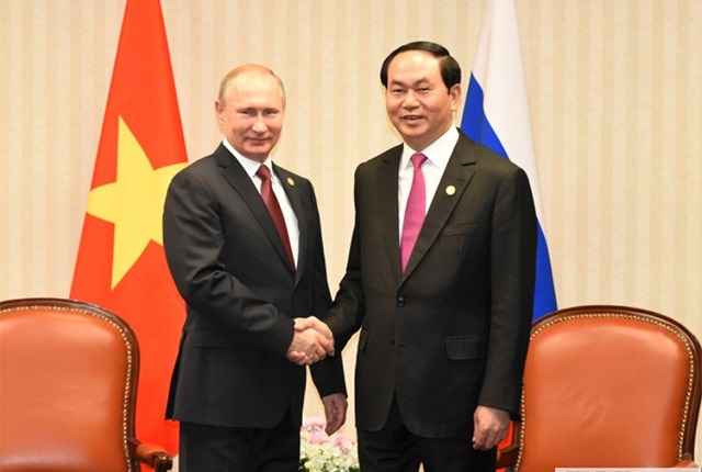 Việt-Nga: Tiếp tục cùng tiến bước