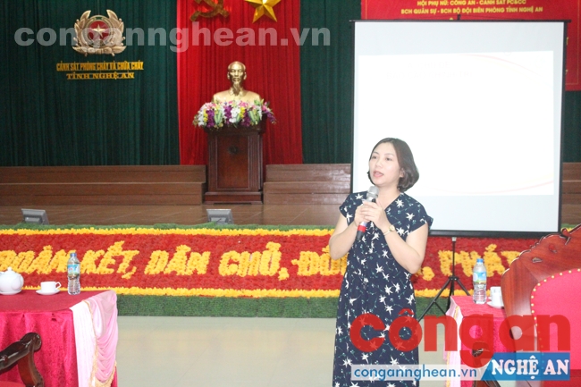Hội nghị trang bị kiến thức tổ chức các hoạt động phong trào phụ nữ cho cán bộ chủ chốt làm công tác hội
