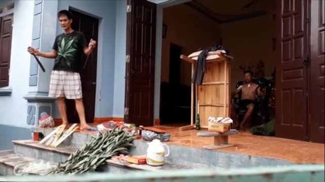 Phút giây nghẹt thở giải cứu nạn nhân khỏi kẻ 'ngáo đá'