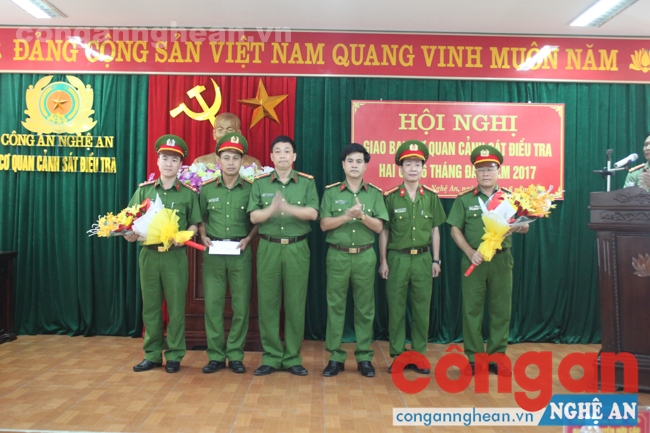 Giao ban Cơ quan Cảnh sát điều tra hai cấp 6 tháng đầu năm 2017