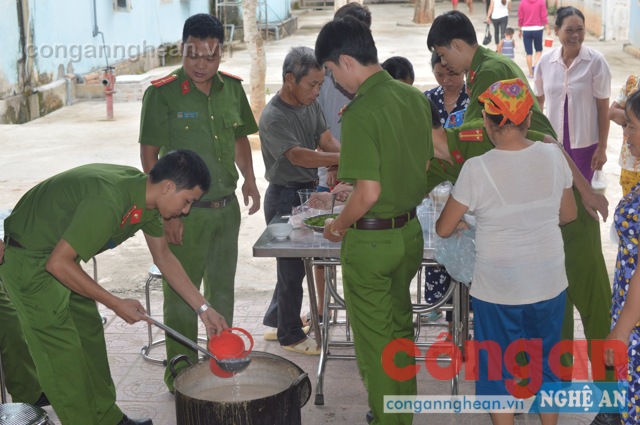 Kinh phí thực hiện chương trình do các Đoàn viên thanh niên đóng góp