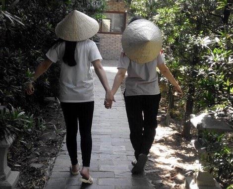Nạn nhân axit và những nỗi đau
