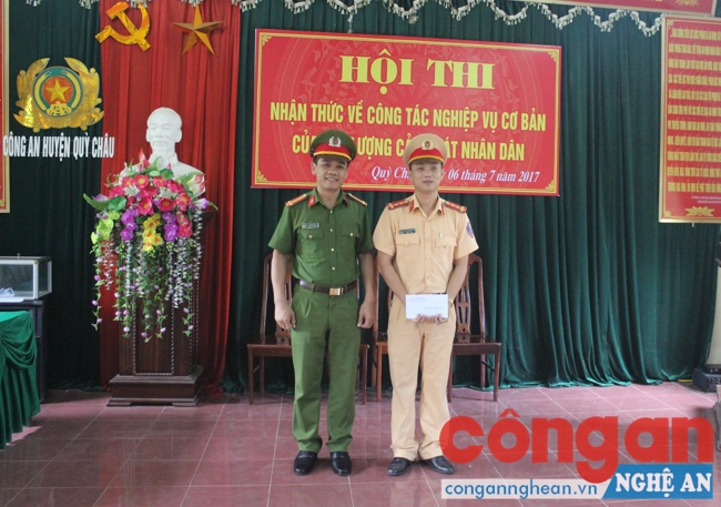 BGK trao giải nhì cho Đội liên quân Cảnh sát giao thông – trật tự - Thi hành án hình sự và hỗ trợ tư pháp
