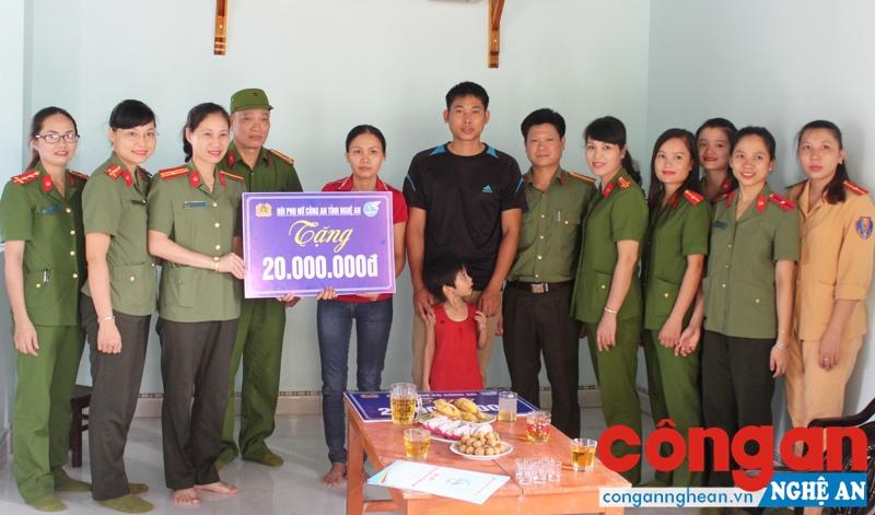 Đẩy mạnh phong trào 'Đền ơn đáp nghĩa'