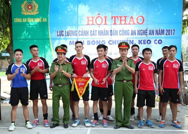 Bế mạc Hội thao chào mừng kỷ niệm 55 năm lực lượng CSND