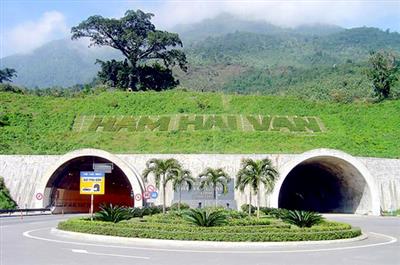 Mở rộng hầm Hải Vân để tránh quá tải