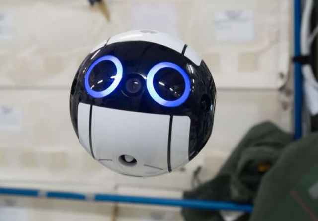 Đáng yêu với camera của Nhật trên trạm vũ trụ ISS