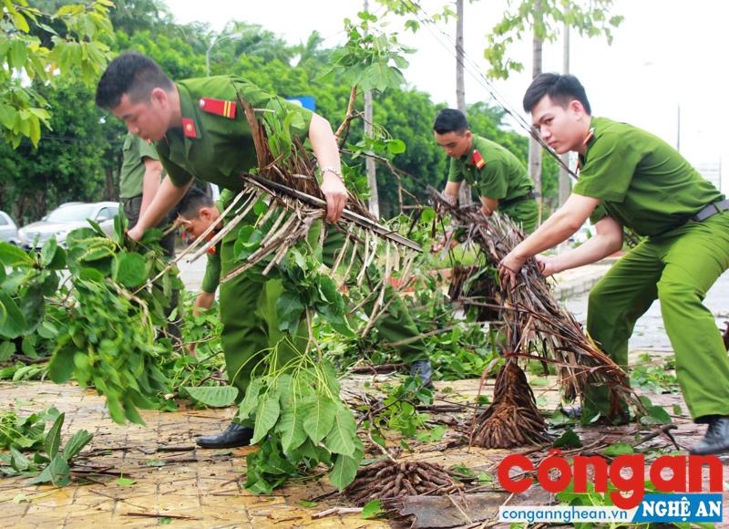 Khẩn trương khắc phục hậu quả bão số 2