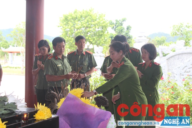 Về nguồn kỷ niệm 88 năm ngày thành lập Công đoàn Việt Nam