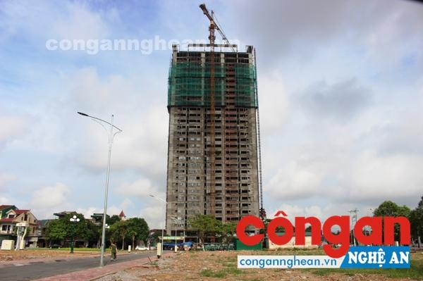 Việc “ồ ạt” cho doanh nghiệp xây dựng chung cư cao tầng gây gánh nặng về hạ tầng đô thị
