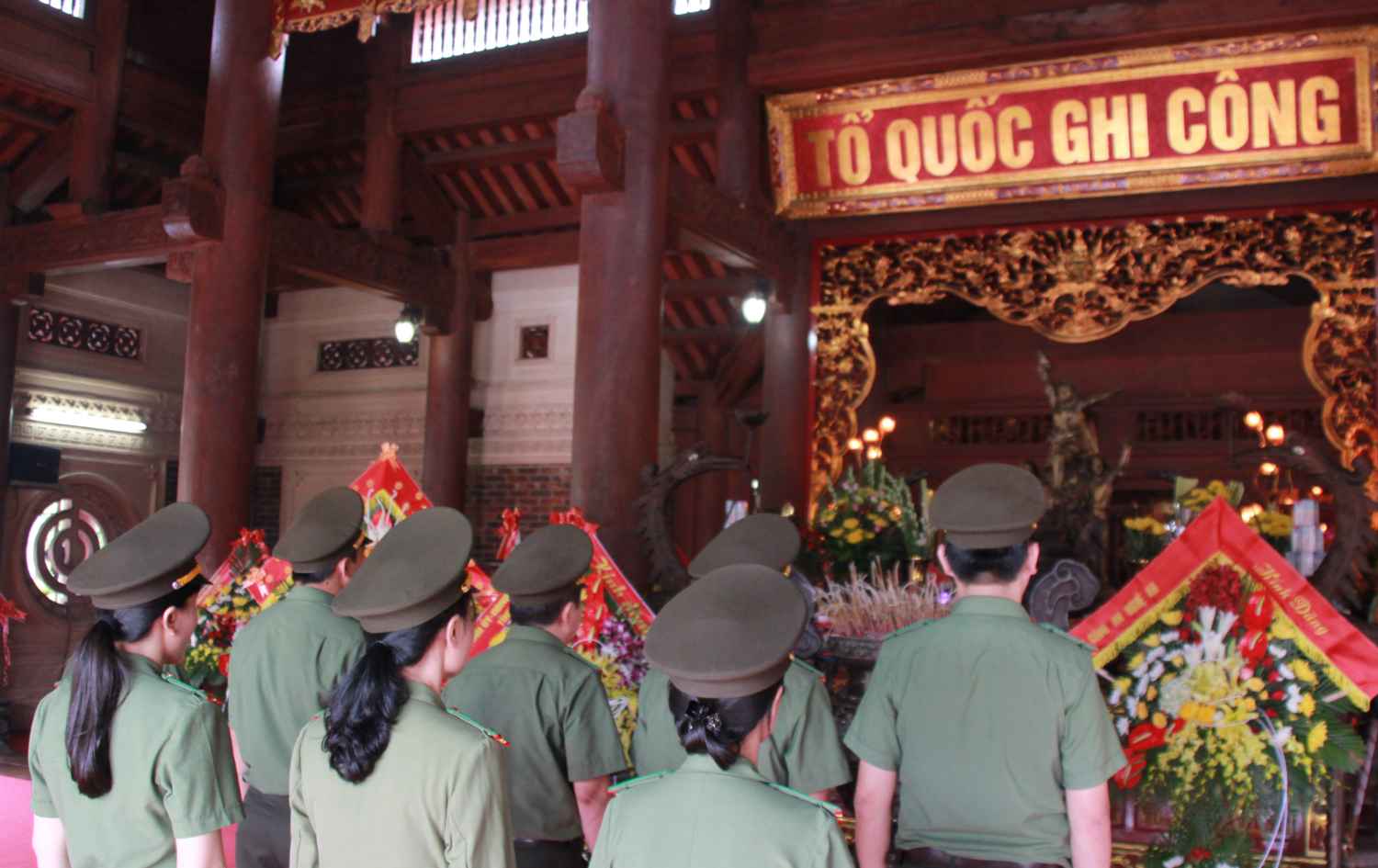 Tập thể lãnh đạo, CBCS Báo Công an Nghệ An nguyện đoàn kết, phấn đấu, hoàn thành xuất sắc nhiệm vụ được giao