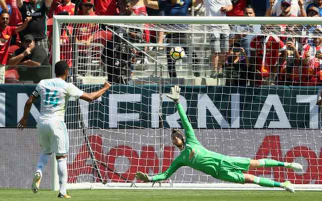 De Gea chơi ấn tượng, M.U thắng Real sau loạt sút luân lưu